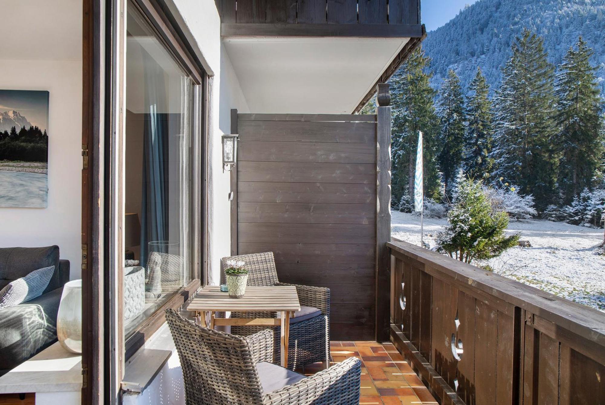 Almzeit Apartment Farchant Exterior photo